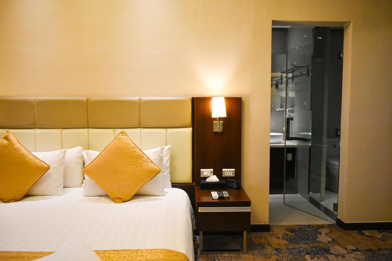 Mg Grand Hotel Olongapo Zewnętrze zdjęcie